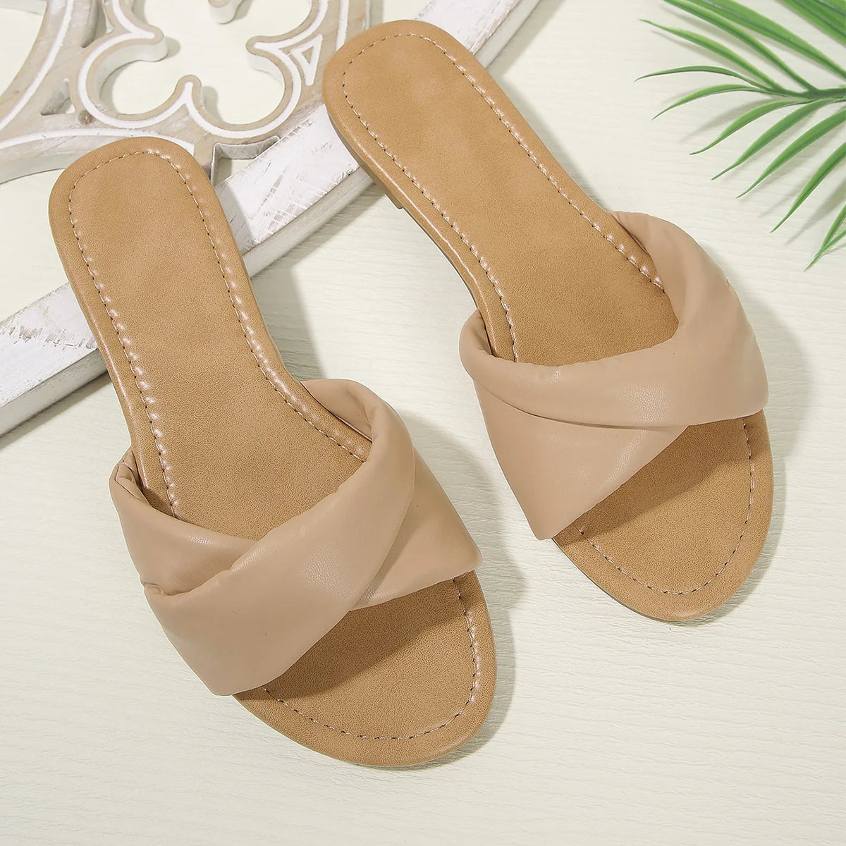 Women's Flat Beach Sandals Simple Fashion Slides With Soft Leather for Women and Ladies Free Shipping