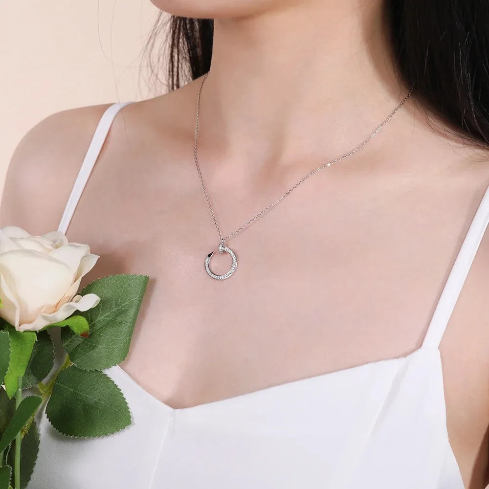 Halo Circle Necklace – VVS1 Lab Diamond Pendant for Women (Gift Jewellery)