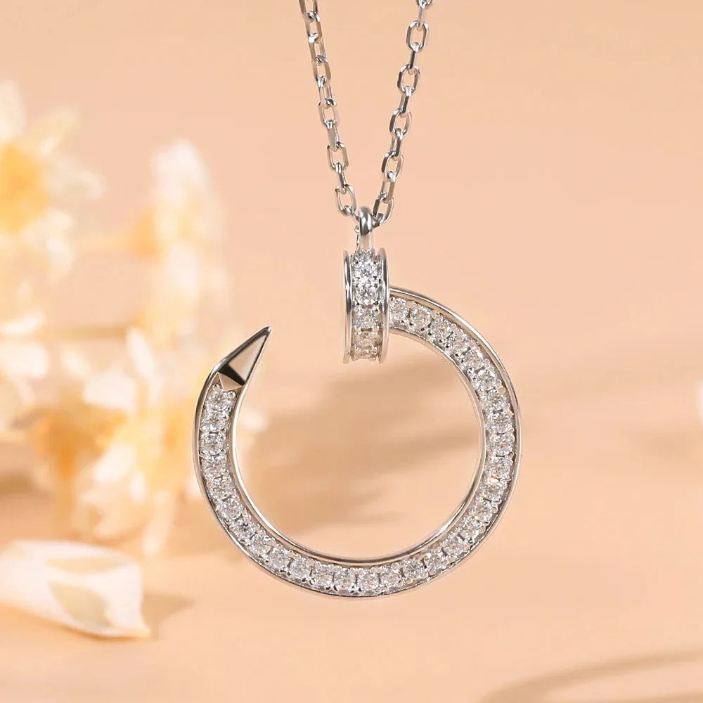 Halo Circle Necklace – VVS1 Lab Diamond Pendant for Women (Gift Jewellery)